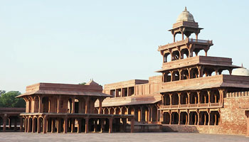 Fatehpur Sikri is a monument i have seen most number of times after Taj mahal. Know more about Fatehpur Sikri Fort, Munument, History, timings and much more.